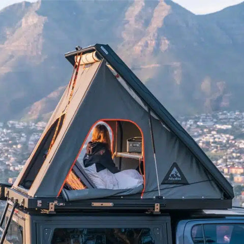 Premium Hard Shell Rooftop Tent – Aluminium Pop‑Up | Built-In Cargo Rails