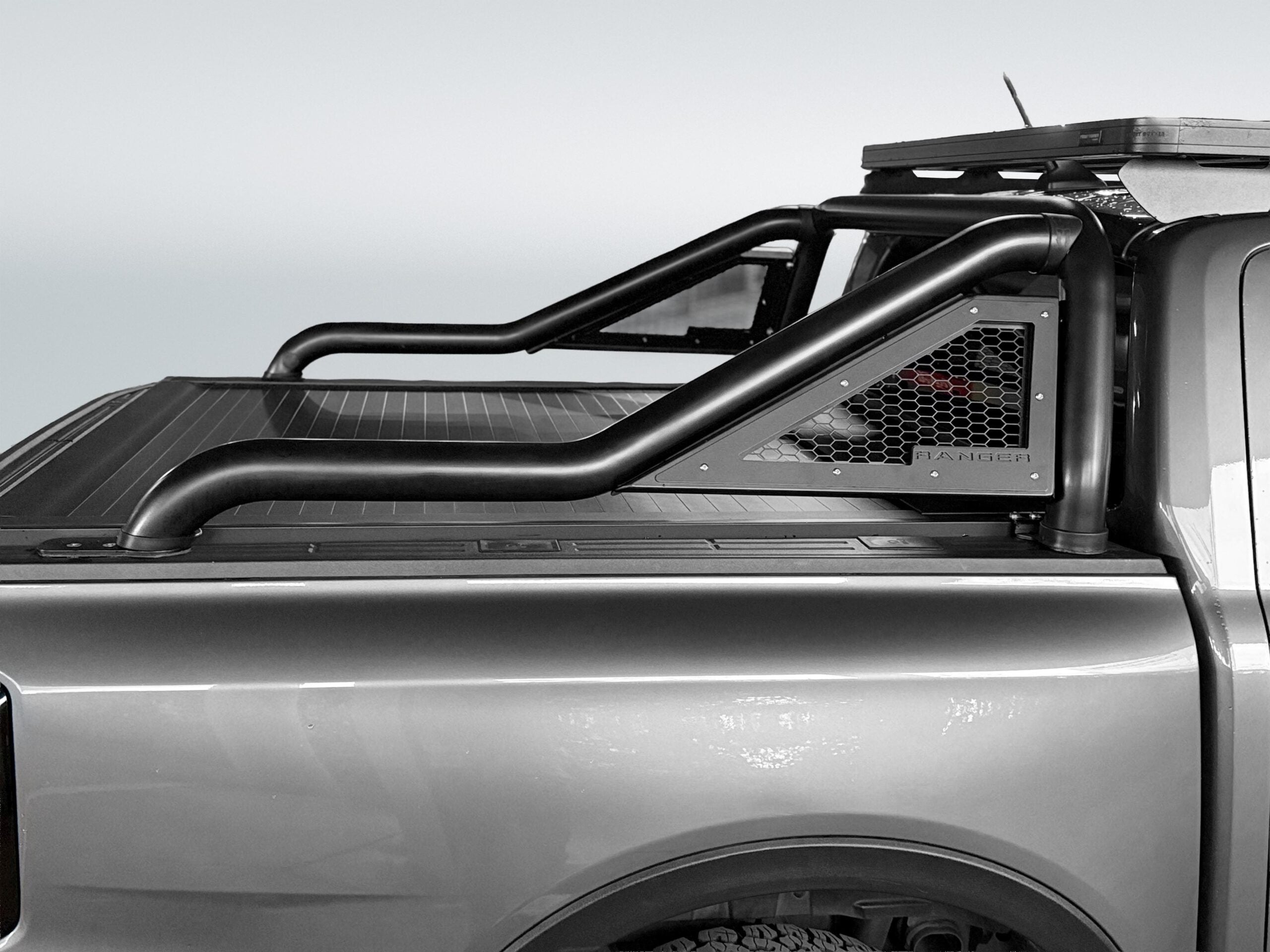 Artav Ford Ranger Next Gen GLADIATOR Sports Bar Black - Double Cab Model Only (Fits with
Securi Lid M/E and OEM Tonneau Cover)