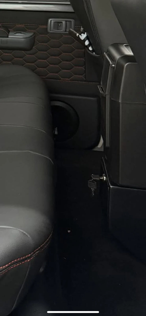 D.A.G Land Cruiser 79 2.8 Auto 10L Console Fridge Bracket – Double Cab | With Lock Safe (WA4X4‑FRIDBR2.8SAFED/C)