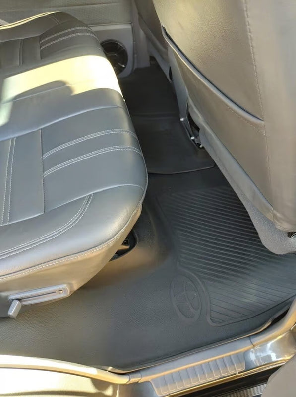 Toyota Land Cruiser 79 / 70 Series Rubber Floor Mats (2007–Current) – Heavy Duty Moulded
