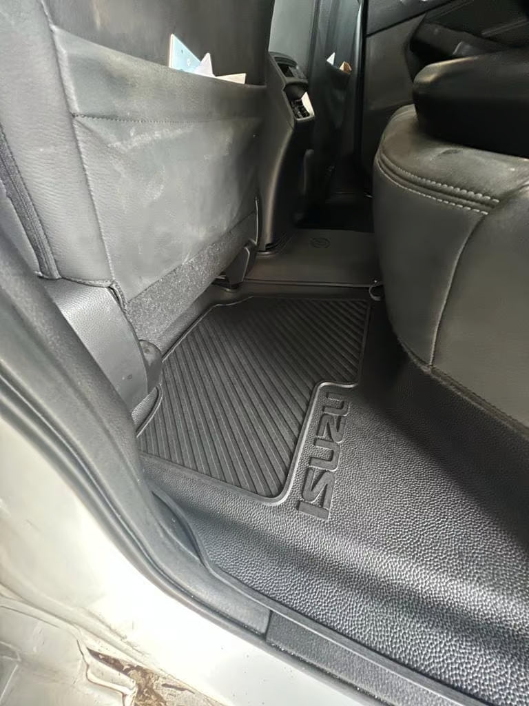 Isuzu D-Max Gen 7 Rubber Floor Mats (2022–Present) – Heavy Duty Moulded Set
