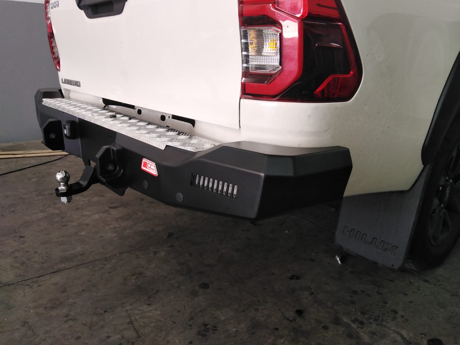 MCC Rocker Rear Steel Bumper with Towbar – Toyota Hilux GD6 – 2016–Current