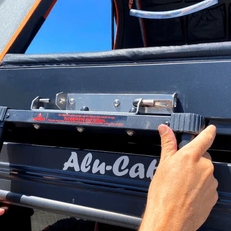 Alu‑Cab Telescopic Rooftop Tent Ladder – Adjustable & Wide Comfort Rungs
