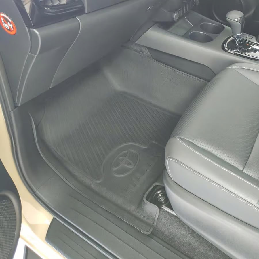 Toyota Hilux GD6 Rubber Floor Mats (2016–2021) – Heavy Duty Moulded Set