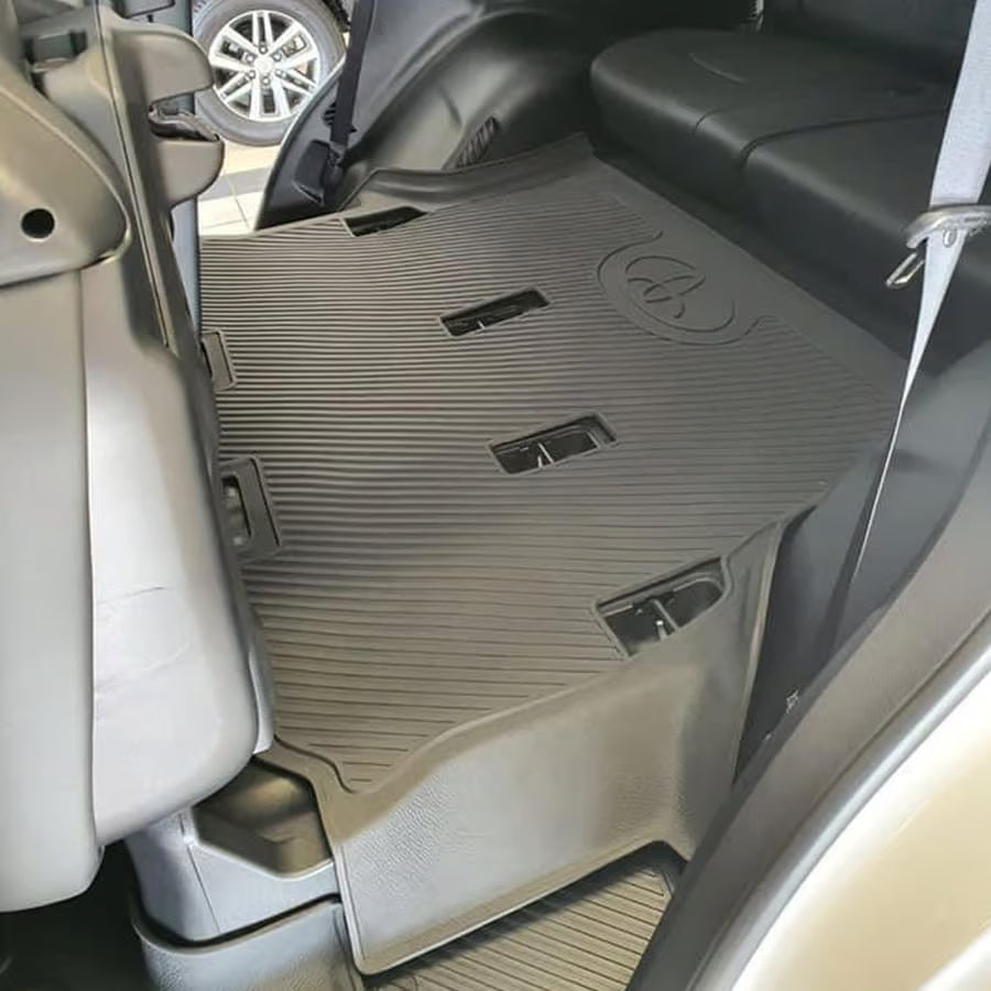 Toyota Land Cruiser 200 Rubber Floor Mats (2007–2022) – Heavy Duty Moulded Set