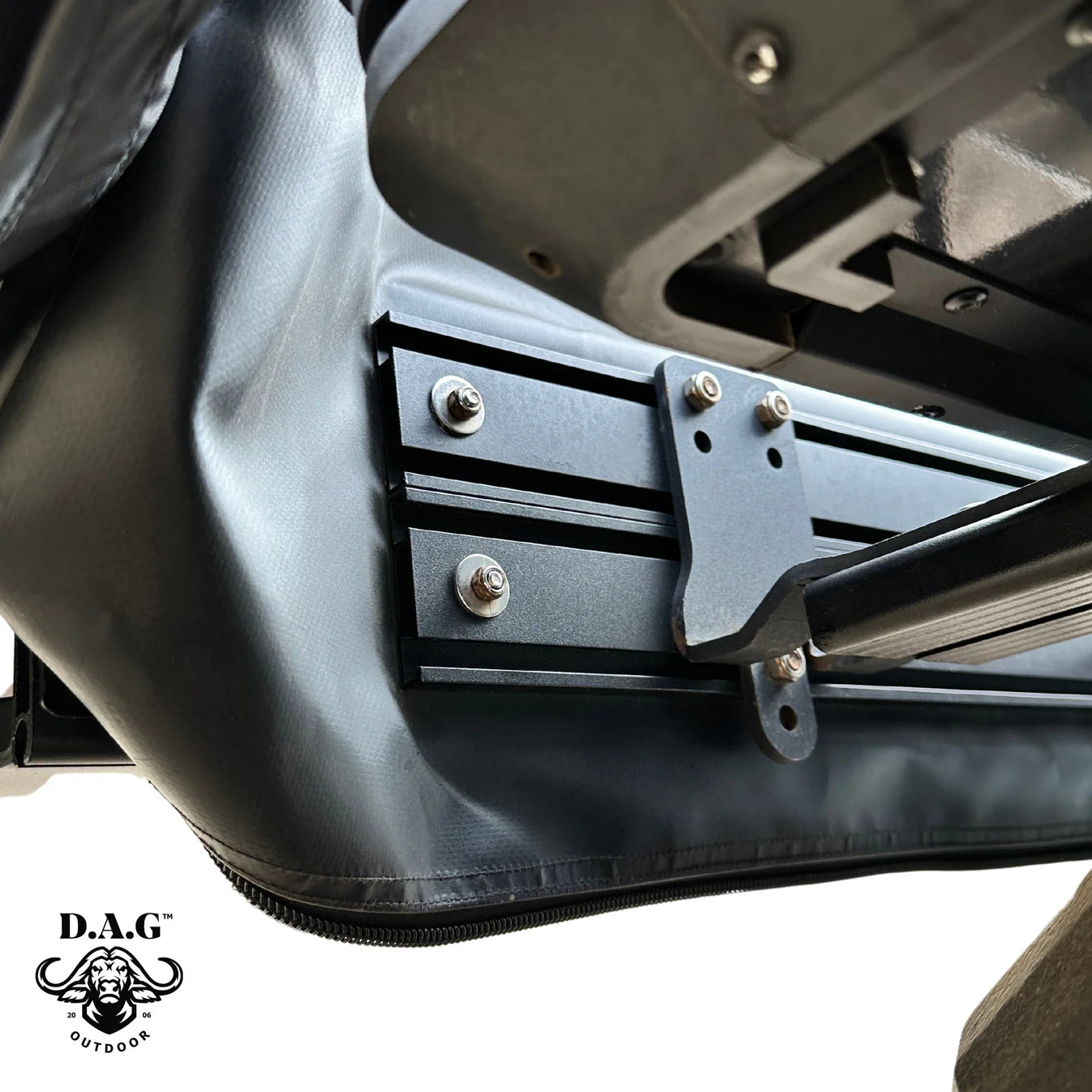 D.A.G XL 2.5M 270° Buffalo Wing Awning – Heavy Duty Vehicle Awning