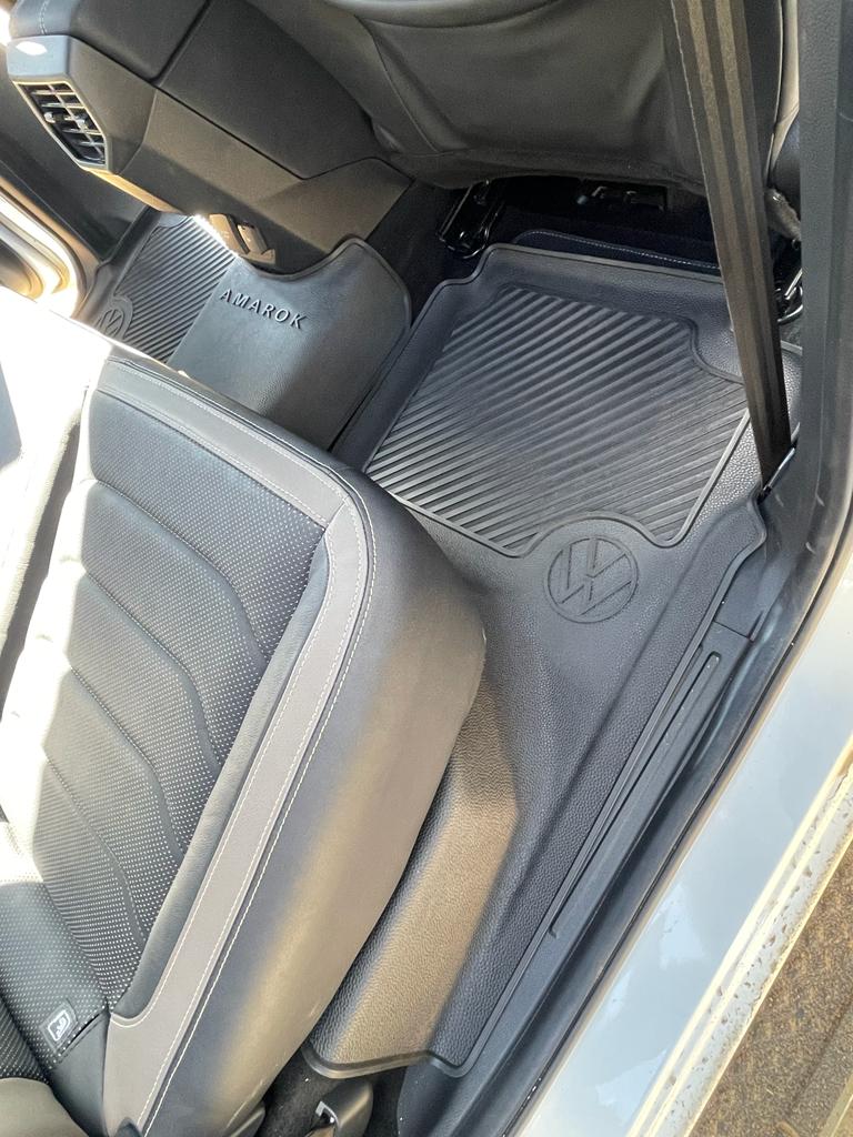 Volkswagen Amarok Rubber Floor Mats – Heavy Duty Moulded Set