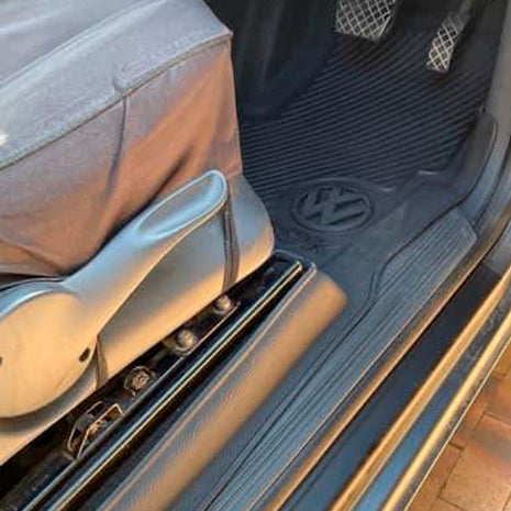 Volkswagen Amarok Rubber Floor Mats – Heavy Duty Moulded Set